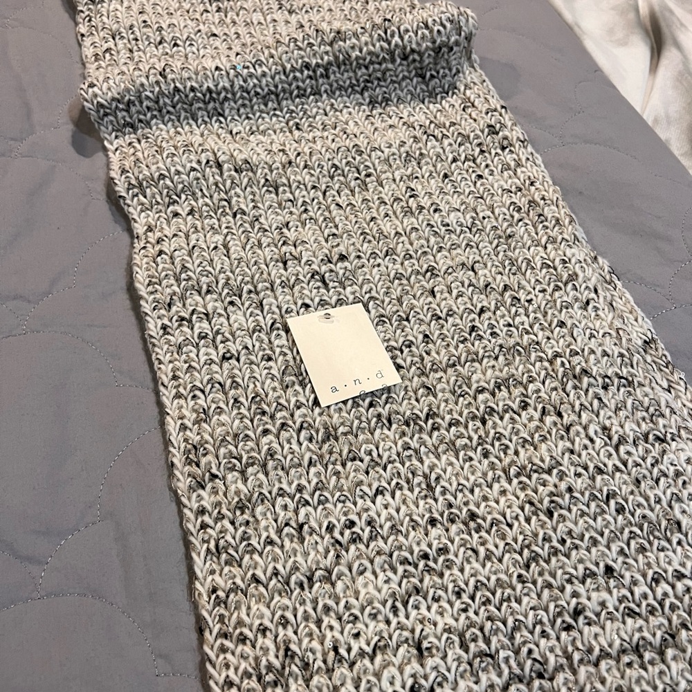 Scarf - Picture 2 of 4